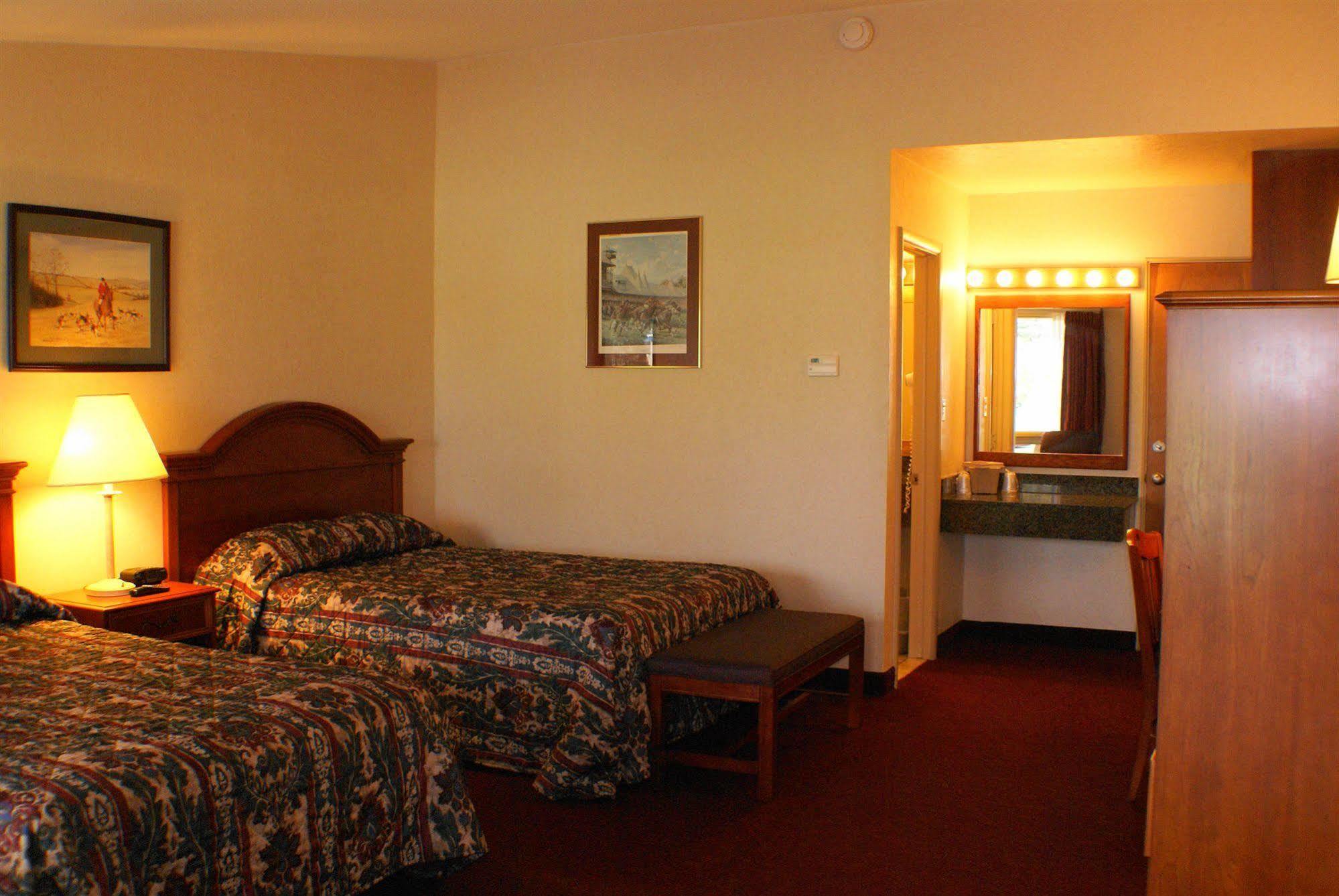 Landmark Motor Inn Glens Falls Exteriér fotografie